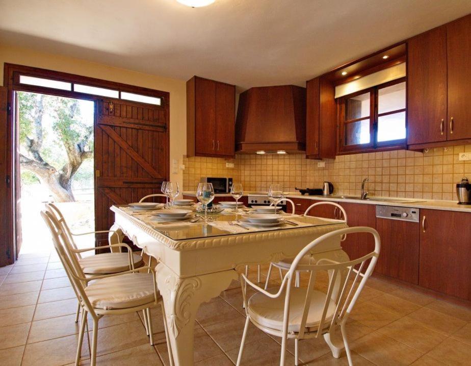 Villa Maragoudi Arménoi 外观 照片